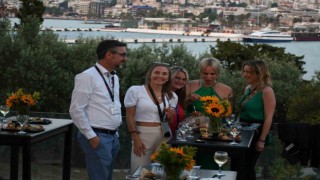 Kuşadası Belediyesi, Almanyanın önde gelen turizm firmalarına kenti tanıttı