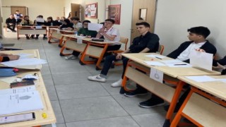 Kütahya Necip Fazıl Kısakürek Anadolu Lisesinde matematik bilgi yarışması