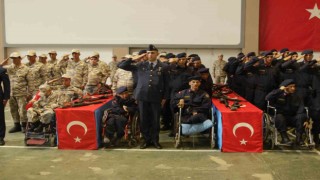 Kütahyada engelli bireyler bir günlük temsili askerlik yaptı