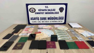 Kütahyada fuhuş batağına sürüklenen 3ü yabancı uyruklu 4 kadın kurtarıldı