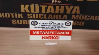 Kütahyada şüpheli şahsın üzerinde uyuşturucu ele geçirildi