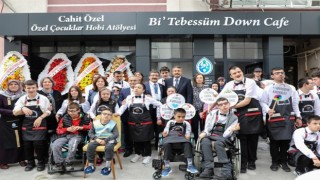 Kütahyanın en “Özel” kafesi açıldı