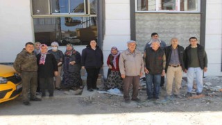 Mahalle sakinlerinden yol ortasında yapılacak apartmana tepki