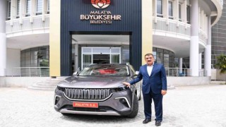 Malatya Büyükşehir Belediyesinin makam aracı TOGG teslim alındı