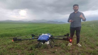 Malazgirtte drone ile ilaçlama dönemi