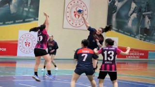 Manisada yapılan Okul Sporları Hentbol Gençler Yarı Final Müsabakaları tamamlandı