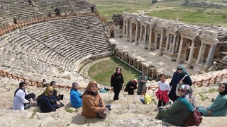 Manisalı fotoğrafçılar Pamukkalede eğitim aldı