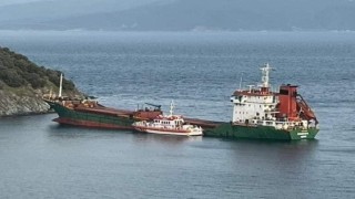 Marmara Adasında karaya oturan gemi kurtarıldı