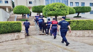 Marmariste tekne motoru hırsızları tutuklandı
