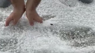 Mayıs ayında avuç avuç dolu yağdı