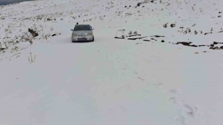 Mayıs ayında kar yolları kapattı