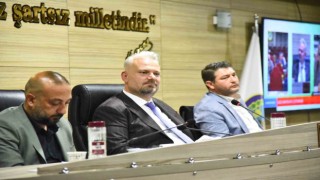 Menemendeki öğrencilere 5er bin lira başarı ödülü