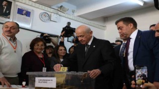 MHP Genel Başkanı Bahçeli oyunu Ankarada kullandı