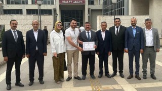 Milletvekili Yanık’ta mazbatasını aldı