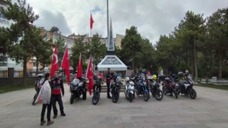 Motosikletli grup 19 Mayısta şehitlikte dua etti