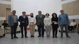 Münazara müsabakalarının şampiyonu Süleyman Demirel Fen Lisesi