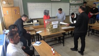 Muşta oy verme işlemi sona erdi, 242 bin 486 seçmen oy kullandı