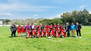 Nazilli Belediyespor Kadın Futbol Takımı Play-Offta