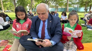 Nazillide bir kitap bir pencere okuma etkinliği düzenlendi