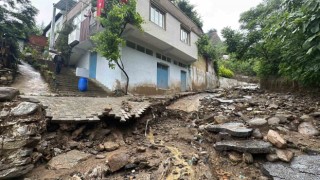 Nazillide Demirciler Mahallesi sele teslim oldu