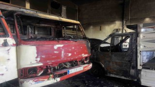 Nevşehirde işyerinde çıkan yangında 1 kişi yaralandı, 3 araçta hasar oluştu