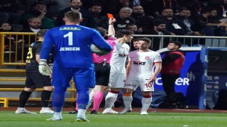Nicolo Zaniolo kırmızı kart gördü