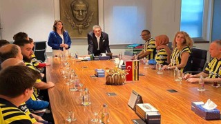 Nida Olçar, Kütahya Altı Nokta Körler Derneği üyelerini Başkan Ali Koç ile buluşturdu