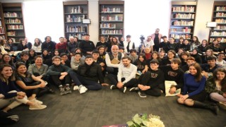 Nilüferde Altan Gördüm öğrencilere öykü okudu
