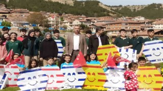 Öğrencilerin uçurtma şenliği renkli görüntülere sahne oldu