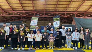 Okul Sporları okçuluk il şampiyonası Erzurumda yapılıyor