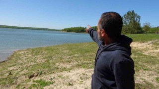 Ömerli Barajında biri bebek 4 kişi mahsur kaldı