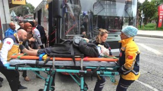 Otobüsün içerisinde düşen yaşlı kadın yaralandı