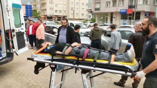 Otomobil kırmızı ışıkta bekleyen araca çarptı: 1 yaralı
