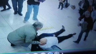 Oy kullandığı okulda kalp krizi geçiren yaşlı adam ilk yardımla hayata tutundu