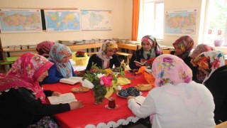 (ÖZEL) Bu okulda 7den 70e herkes okuyor