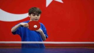 Özel sporcuların masa tenisi turnuvası