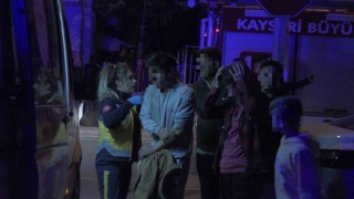 Park halindeki otomobilde patlama: 3 yaralı
