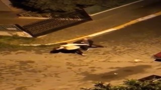 Pendikte bir kadın erkek şahsı sokak ortasında darp etti