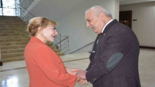 Prof. Dr. Açık, kurum personeli ile buluştu