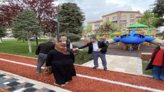 Pursaklarda yenilenen park vatandaşların hizmetine sunuldu