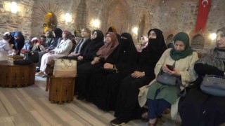 Reis Gönüllüsü Hanımlar ‘Oylarımıza sahip çıkıyoruz sloganıyla bir araya geldi