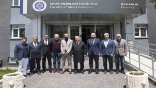 Rektör Çomaklıdan Spor Bilimleri ve Eğitim Fakültesi akademisyenleriyle bir araya geldi