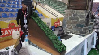 Rizedeki ROBOTEK Yarışmasında hazırlanan doğal afet projesi ilgi odağı oldu