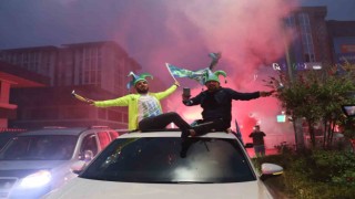 Rizesporlu taraftarlar Süper Lig coşkusu yaşıyor