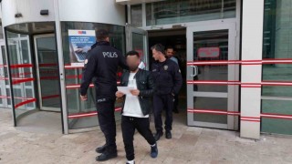 Sahte parayla telefon satın aldı, girdiği evden de kombiyi çaldı