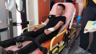 Samsunda 14 yaşındaki çocuk bileğine saplanan makasla hastaneye kaldırıldı