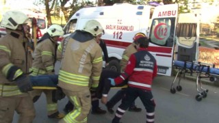 Sancaktepede servis minibüsü ile otomobil çarpıştı: 2 ölü