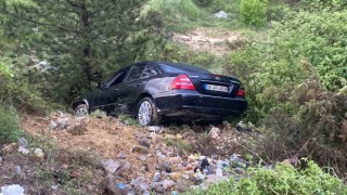 Şarampole yuvarlanan otomobilini bırakıp kayıplara karıştı