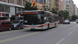 Seçim sebebiyle tedbirlerin uygulandığı caddelerdeki trafik açıldı