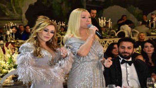 Seda Sayan ve Ceylan aynı sahnede buluştu